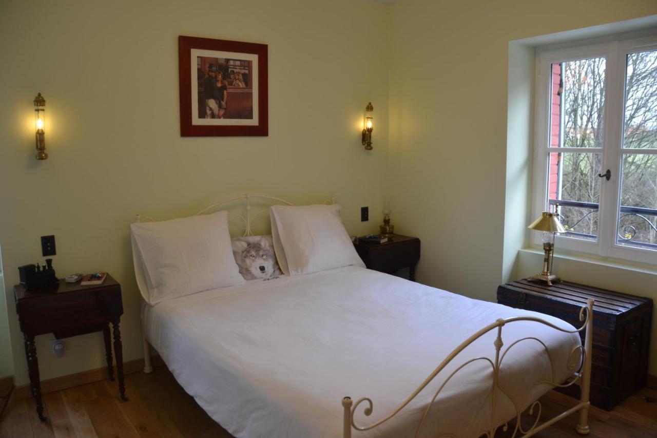 Le Train Des Reves Hotell Dracy-Saint-Loup Exteriör bild